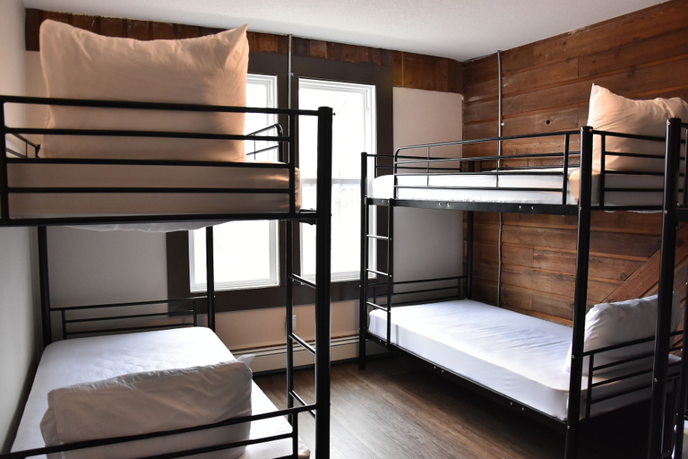 Bedroom 3, Party Hostel- Canmore Hotel Hostel, Division No. 15