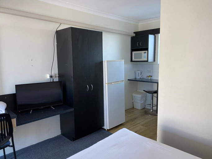 Bedroom 2, Hervey Bay Motel, Hervey Bay - Pt A