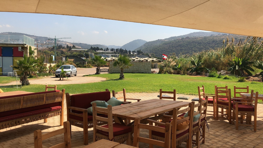 Food & Drinks 5, Damour Country Club, Chouf