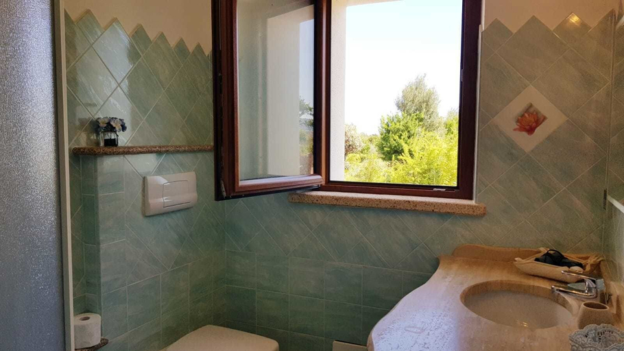 Bathroom, Solaria Apartment VII, Nuoro
