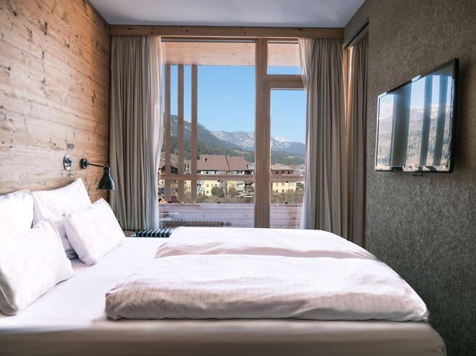 Bedroom 4, Falkensteiner Hotel Schladming l 4 Star Superior, Liezen