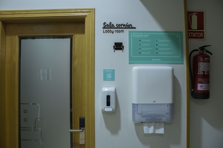 Bathroom 5, Alda Estación Oviedo, Asturias