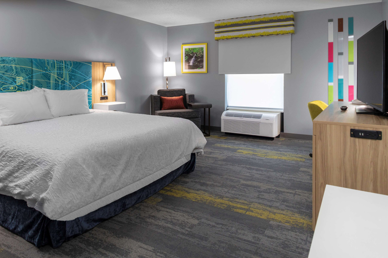 Bedroom 3, Hampton Inn Gretna - Smith Mountain Lake, Pittsylvania