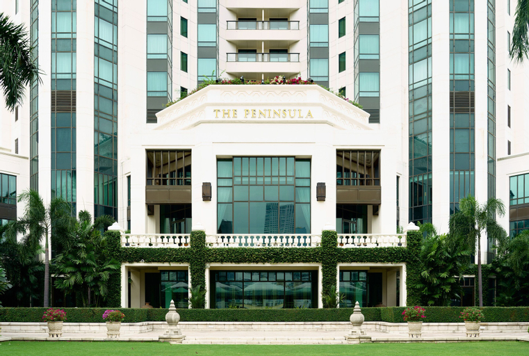 Exterior & Views 24
