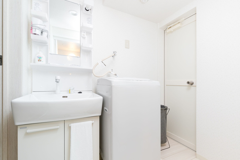 Bathroom 4, Momodani House, Osaka