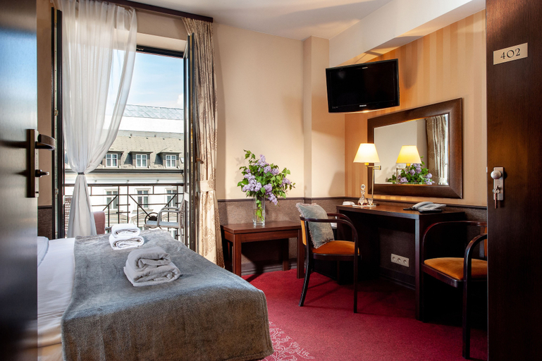 Others 4, Hotel Wielopole, Kraków City