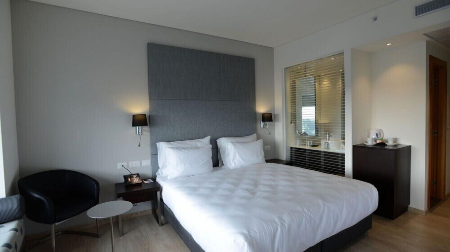 Bedroom 4, Benjamin Herzliya Business Hotel