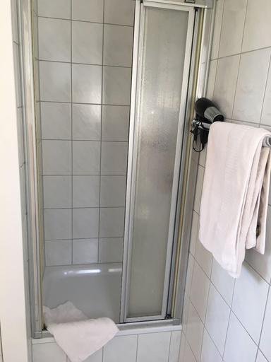 Bathroom 5, Hotel Wintersmühle, Bielefeld