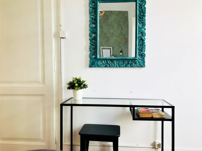 Others 5, Charming Flat with Great Terrace, Best Location, Lisbon