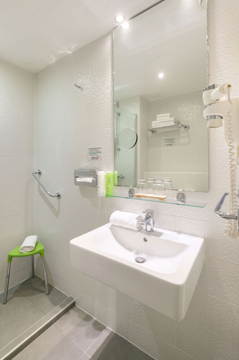 Bathroom 4, Hotel Florence Nice, Alpes-Maritimes