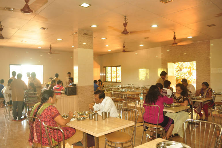 Food & Drinks 4, Gujarat Bhavan Hotel, Raigarh
