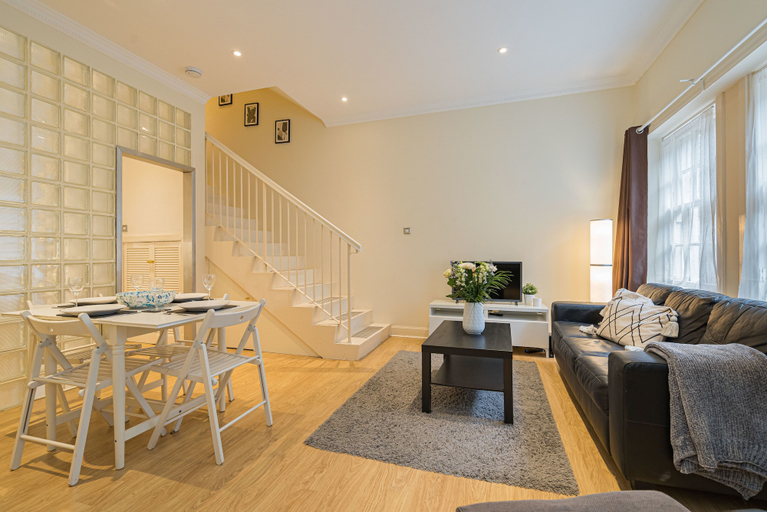 Others 4, 2 Bed Grassmarket Apartment, Edinburgh