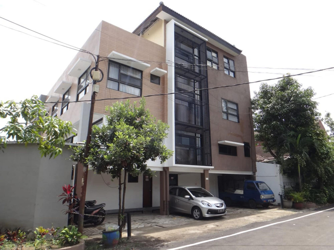 Exterior & Views 2, Front One Inn Malang, Malang