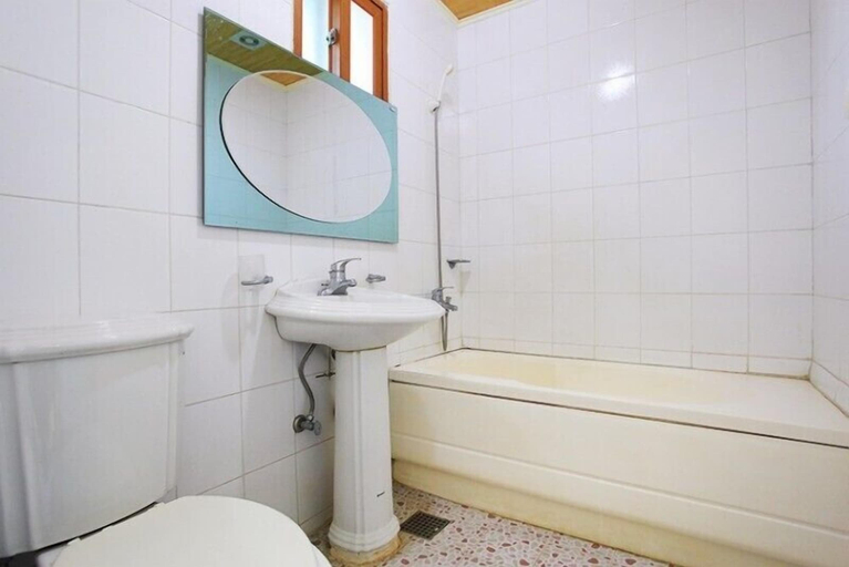 Bathroom 4, Yeongheungdo Seayard Pension, Ongjin