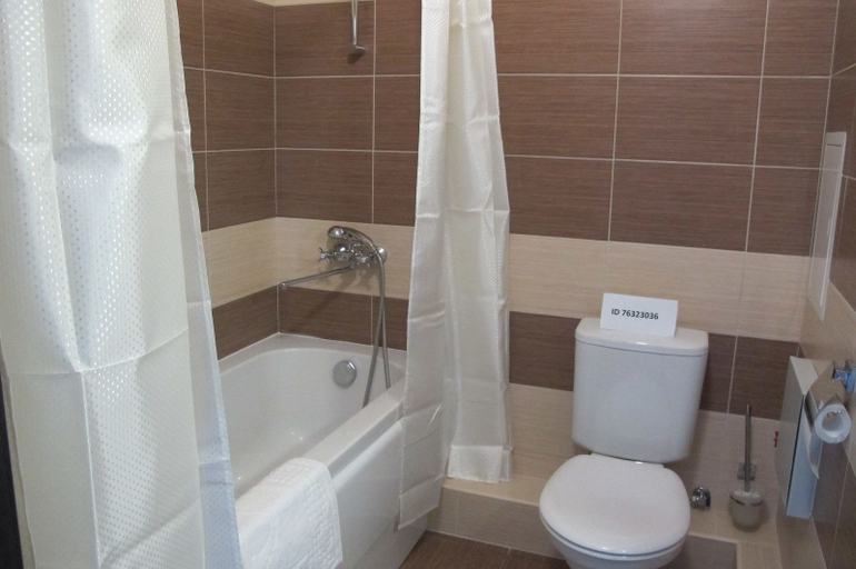 Bathroom 2, Apartment on Voskresenskaya 14-1 308, Sochi gorsovet