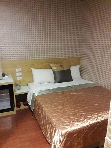 Bedroom 4, Yung Feng Hotel, Keelung