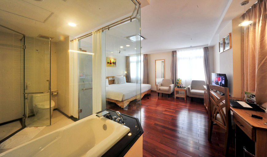 Bathroom 5, Romance Hotel, Huế
