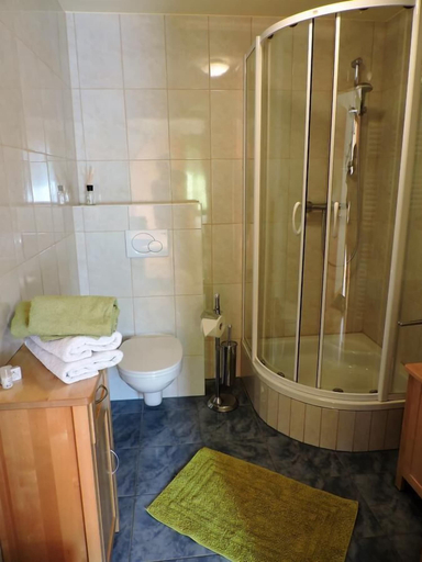 Bathroom 3, Gästehaus Klopfer, Leibnitz