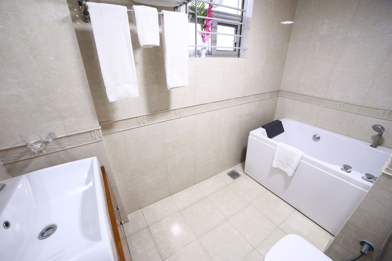 Bathroom 4, Nascent Gardenia Suites, Dhaka