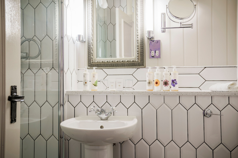Bathroom 4, Bear of Rodborough Hotel, Gloucestershire