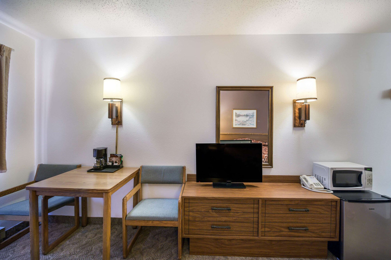 Others 5, The Roosevelt Hotel, Wibaux