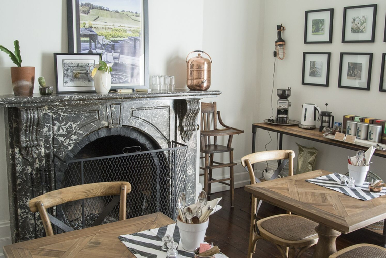 Food & Drinks 4, Highfield House, Launceston - Pt B