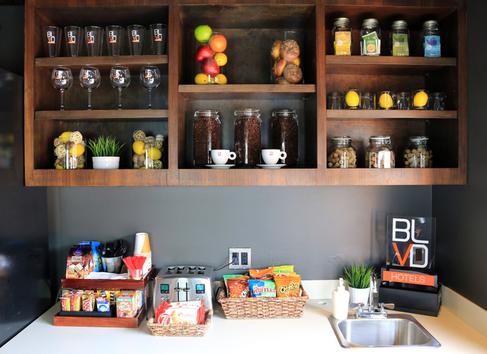 Food & Drinks 5, The BLVD Hotel & Suites - Adults Only, Los Angeles