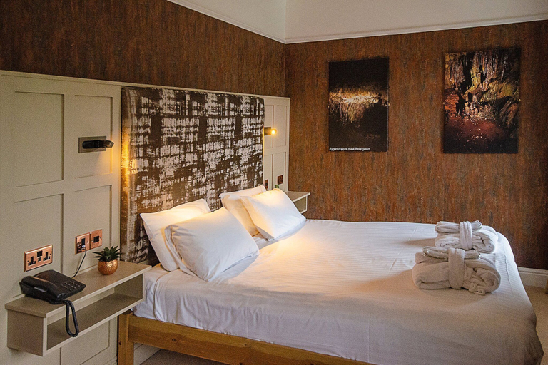 Bedroom 2, The Royal Victoria Hotel, Gwynedd