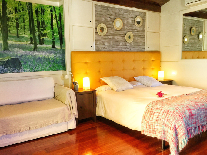 Bedroom 4, Casa Rural San Cibran, A Coruña