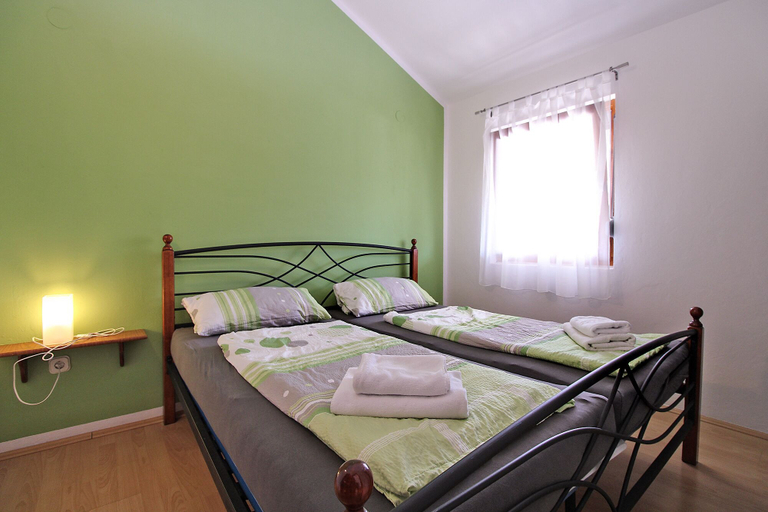 Bedroom 2, Apartment 1030, Fažana