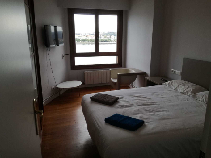 Bedroom 2, Txingudi by Basquelidays, Guipúzcoa