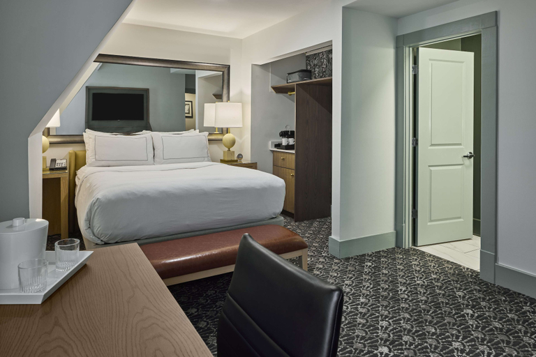 Bedroom 3, The Partridge Inn Augusta, Curio Collection by Hilton, Richmond