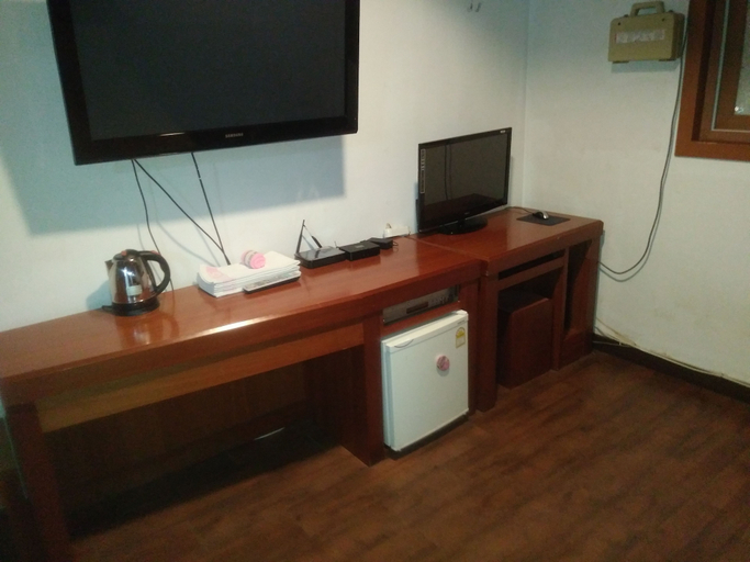 Others 5, Golden Bee Motel, Gunsan