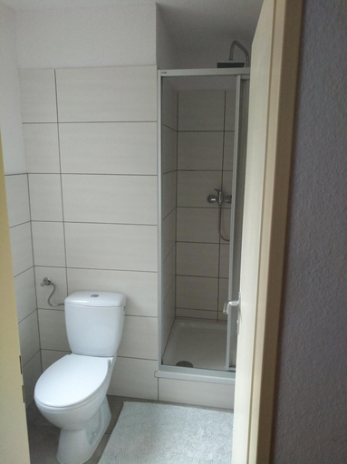 Bathroom 3, Pension Hofer, Bayreuth