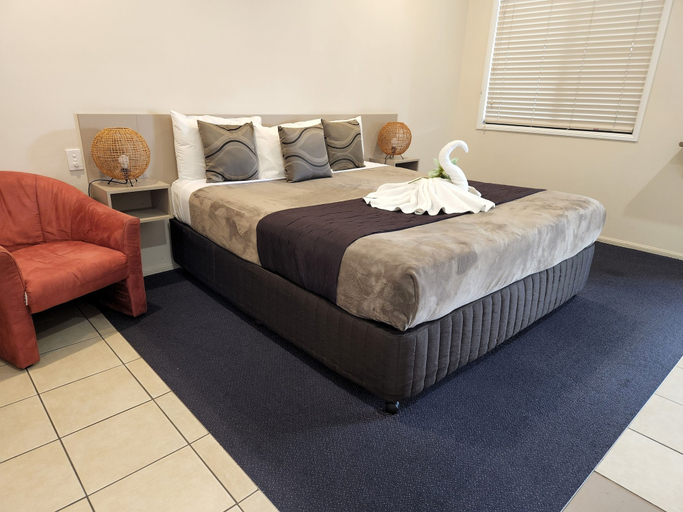 Bedroom 3, Charters Towers Motel, Charters Towers