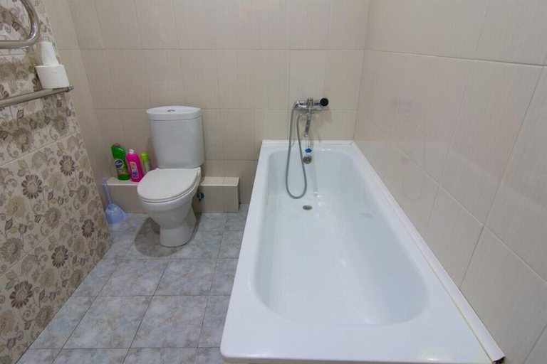 Bathroom 3, Hotel in Apartment Irkutsk, Irkutskiy rayon