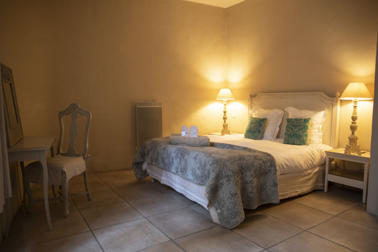 Bedroom 3, Couvent d'Hérépian, Hérault