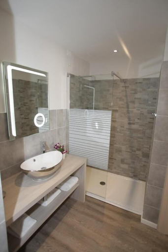 Bathroom 4, Hotel Europa, Vicenza