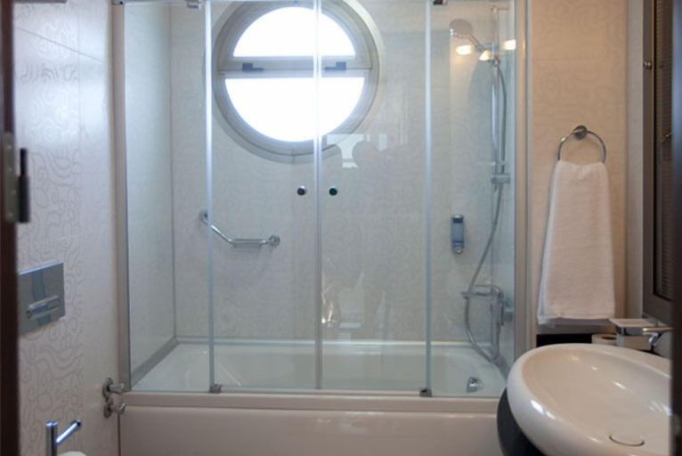 Bathroom 5, Faustina Hotel & Spa, Kuşadası