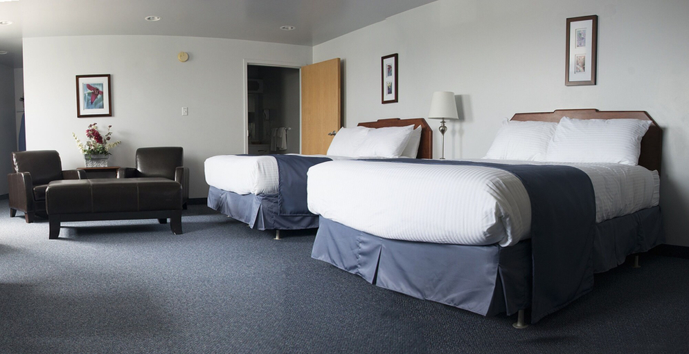 Bedroom 2, St. Christopher's Hotel, Division No. 3