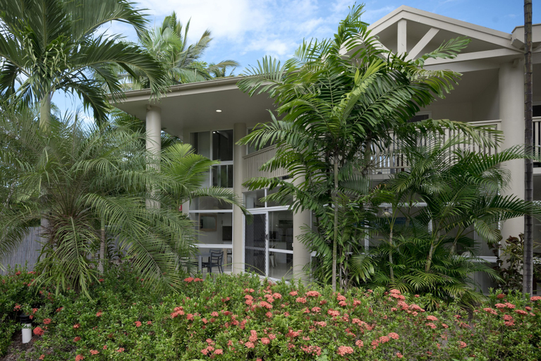 Exterior & Views 2, Tropical Nites, Douglas