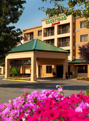 Exterior & Views 2, Courtyard by Marriott Cranbury South Brunswick, Middlesex