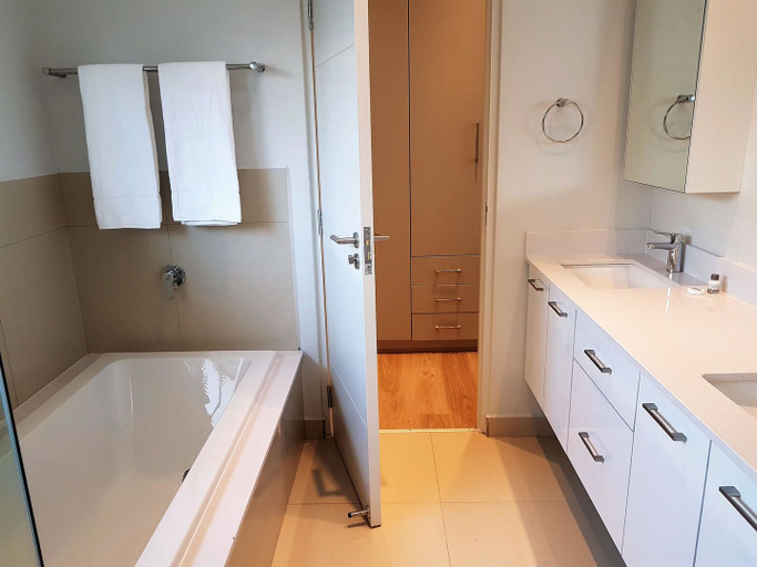 Bathroom, Sandton Executive Suites on Daisy, City of Johannesburg