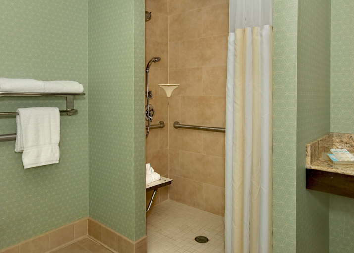 Bathroom 5, Hilton Garden Inn Washington DC/U.S. Capitol, Washington D.C.