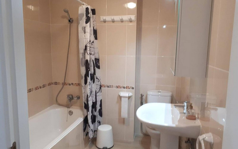 Bathroom 3, Calle Miguel de Cervantes | 6 Pax | First Line | 3687-AW, Málaga