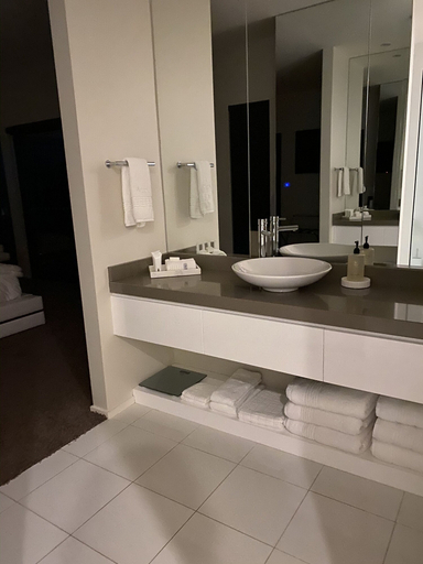 Bathroom 4, Amaré Beachside Luxury, Central Coast - Pt A