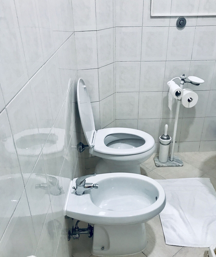Bathroom 5, Colosseum luxury room, Rome