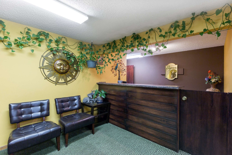 Others 5, Super 8 by Wyndham Perry IA, Dallas