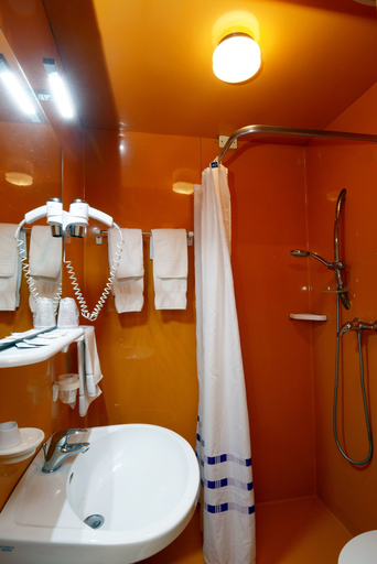 Bathroom 4, Hotel Ristorante Commercio, Brescia