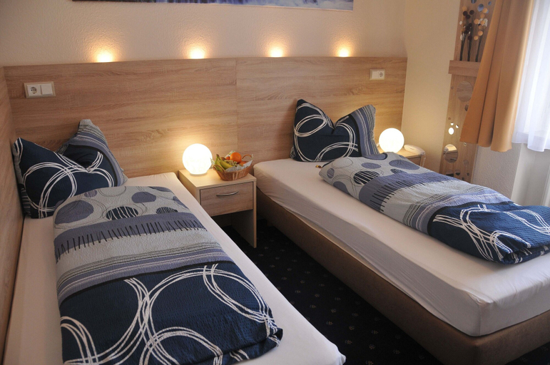 Bedroom 4, Hotel Niedersfeld, Hochsauerlandkreis